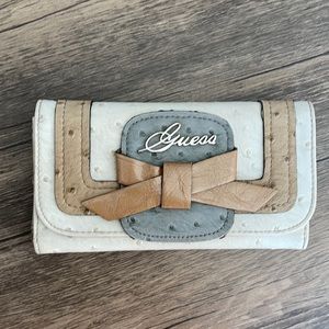 Guess women wallet